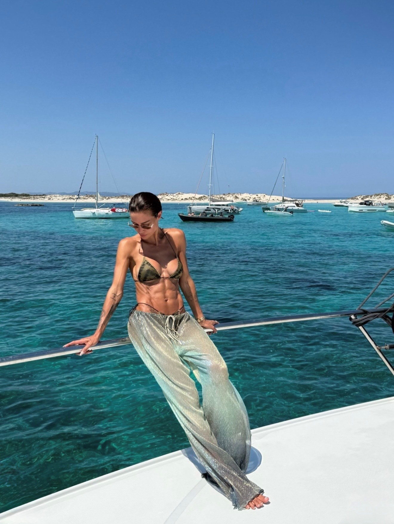 Locked In for Summer: The Soft Girl Guide to Sculpted Abs